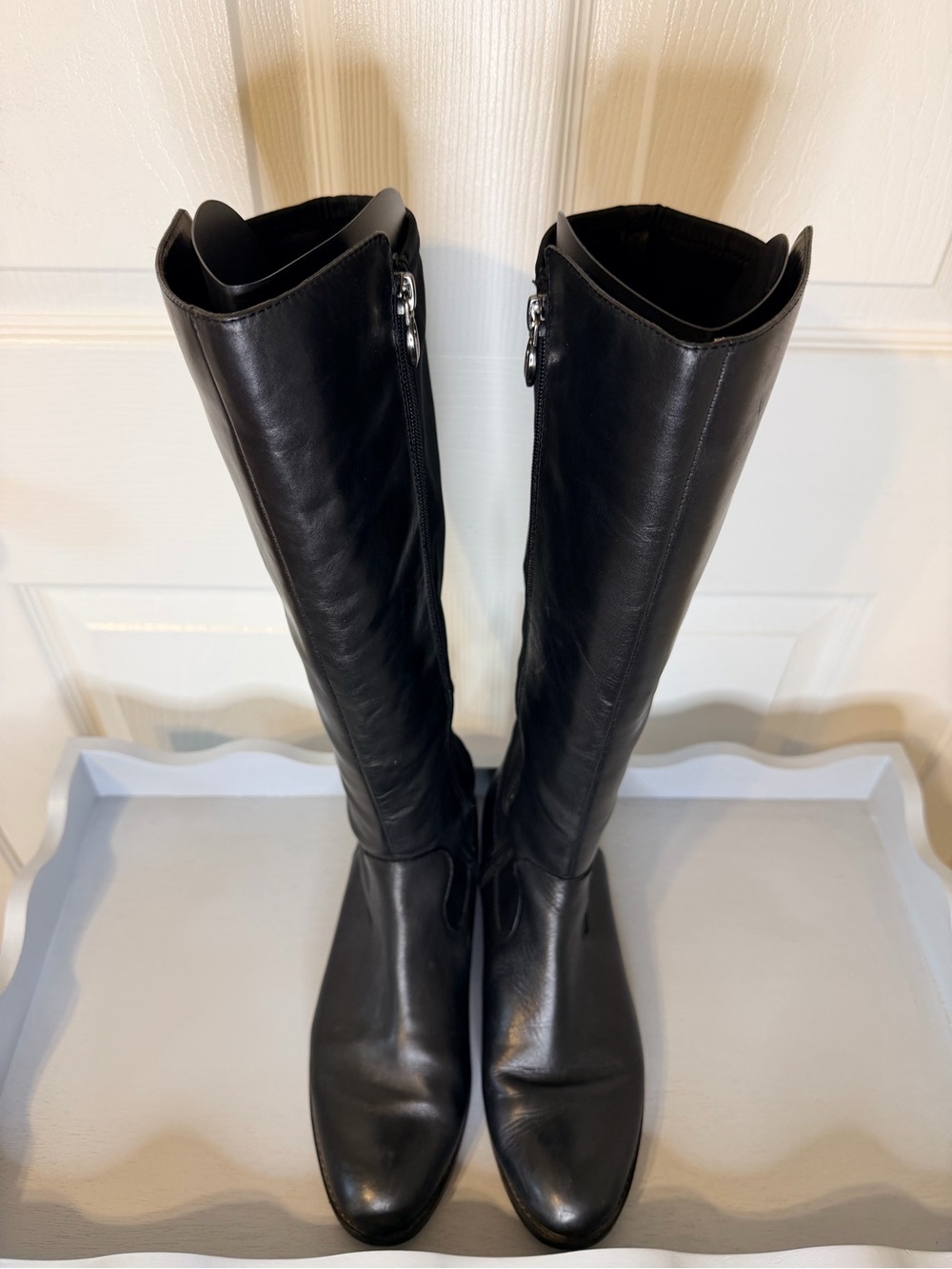 Tahari knee-high riding boots black 9.5